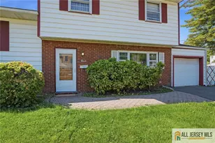 11 Reo Ct, Colonia, NJ 07067 - Photo 4