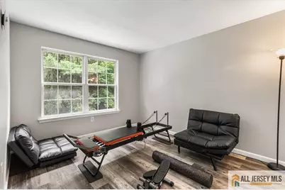 10 Pennsbury Way, East Brunswick Township, NJ 08816 - Photo 32