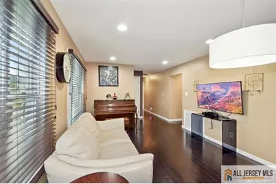 26 Hamilton Avenue, Edison, NJ 08820 - Photo 2