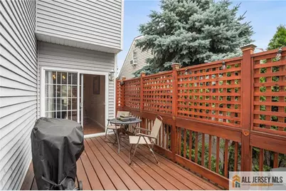 32 E Summit Avenue, Sewaren, NJ 07077 - Photo 28