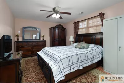 2025 Oak Tree Road, Edison, NJ 08820 - Photo 22