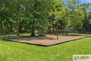 26 Forest Dr, Piscataway Township, NJ 08854 - Photo 24