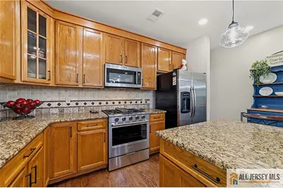 16 Kings Court, Monroe Township, NJ 08831 - Photo 12