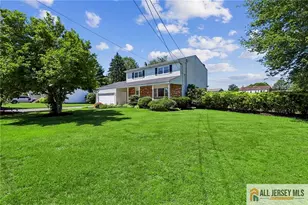 56 Whitehall Rd, Trenton, NJ 08690 - Photo 2