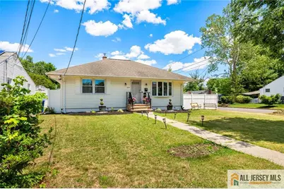 800 N Washington Avenue, Dunellen, NJ 08812 - Photo 2