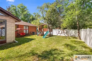 88 Tall Oaks Dr, East Brunswick Township, NJ 08816 - Photo 4