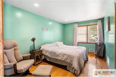 88 Tall Oaks Drive, East Brunswick Township, NJ 08816 - Photo 16