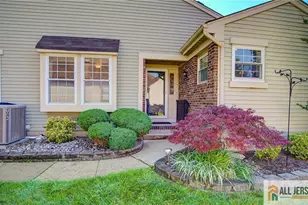 23 Bedfordshire Dr, Monroe Township, NJ 08831 - Photo 2