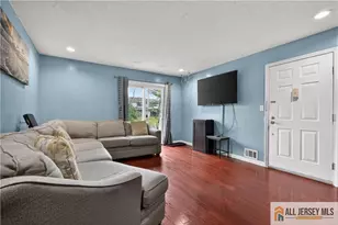 343 Lancaster Ct, Piscataway Township, NJ 08854 - Photo 4
