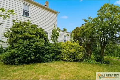 131 Jones Avenue, New Brunswick, NJ 08901 - Photo 18