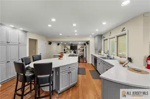 6 Limoli Ct, Edison, NJ 08820 - Photo 20