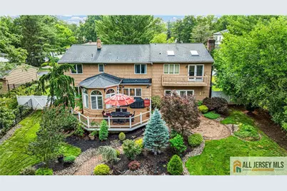 6 Limoli Court, Edison, NJ 08820 - Photo 2