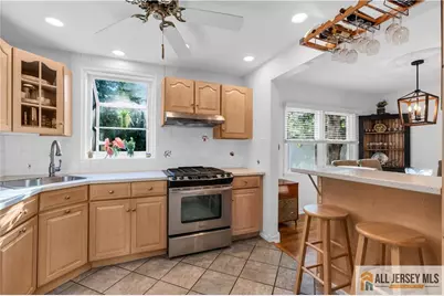 8 Smalley Road, Edison, NJ 08817 - Photo 18
