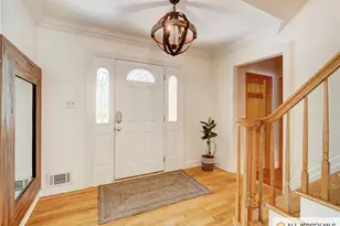 8 Willis Ct, East Brunswick Township, NJ 08816 - Photo 4