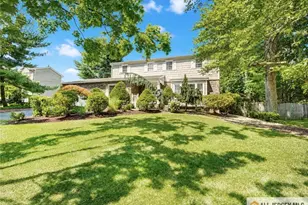 8 Willis Ct, East Brunswick Township, NJ 08816 - Photo 2