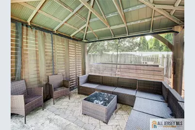 8 Willis Court, East Brunswick Township, NJ 08816 - Photo 28