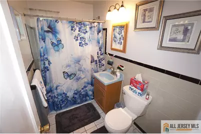 22 Lowell Street, Iselin, NJ 08830 - Photo 10