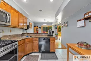 73 Malibu Dr, Eatontown, NJ 07724 - Photo 16