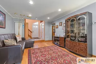 73 Malibu Dr, Eatontown, NJ 07724 - Photo 14
