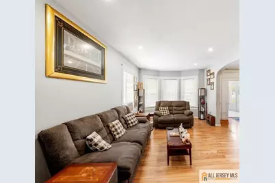 28 Oak Lane, Trenton, NJ 08618 - Photo 2