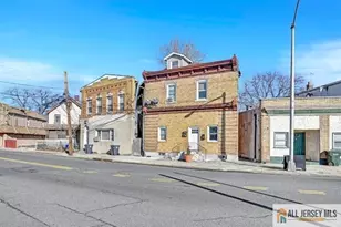 2 Columbus Pl, Bound Brook, NJ 08805 - Photo 10