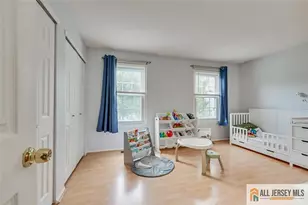 19 Folkstone Ct, North Brunswick Township, NJ 08902 - Photo 14