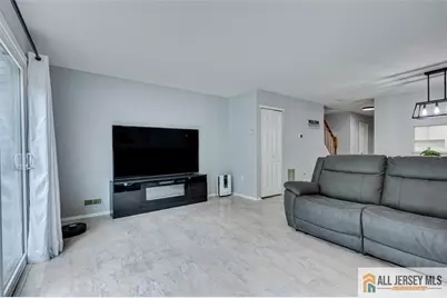19 Folkstone Court, North Brunswick Township, NJ 08902 - Photo 6
