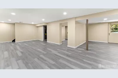 14 Mayling Court, Edison, NJ 08837 - Photo 46