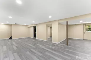 14 Mayling Ct, Edison, NJ 08837 - Photo 46