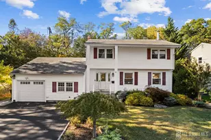 14 Mayling Ct, Edison, NJ 08837 - Photo 2
