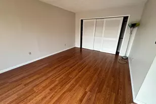 17 Westgate Dr, Edison, NJ 08820 - Photo 16