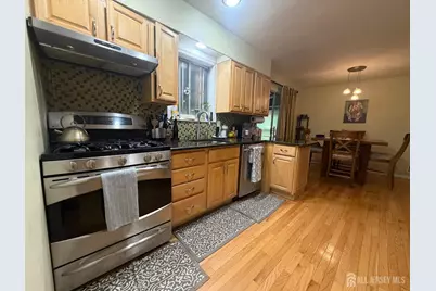 652 Holly Lane, North Brunswick Township, NJ 08902 - Photo 4