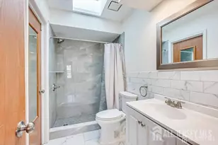 404 Maplecrest Rd, Edison, NJ 08820 - Photo 8