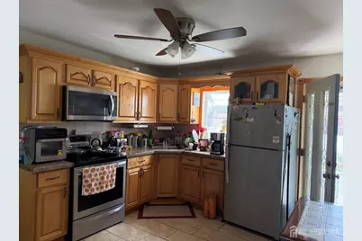 22 Longview Avenue, Carteret, NJ 07008 - Photo 2