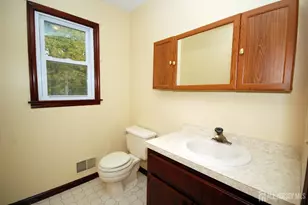 6 Heather Ln, Middlesex, NJ 08846 - Photo 14