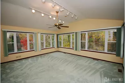 6 Heather Lane, Middlesex, NJ 08846 - Photo 10