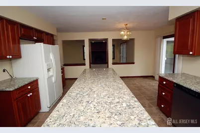 6 Heather Lane, Middlesex, NJ 08846 - Photo 8