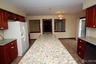 6 Heather Ln, Middlesex, NJ 08846 - Photo 8