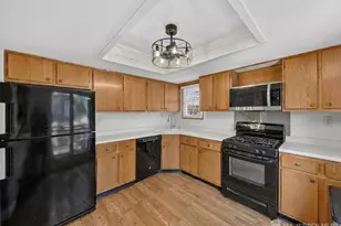 320 Knight Ct, Old Bridge Township, NJ 08857 - Photo 6