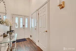 162 Coppertree Ct, Edison, NJ 08820 - Photo 2