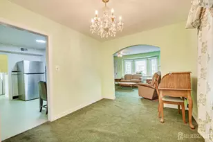 289 Hazel Pl, Union Township, NJ 07083 - Photo 8