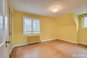 289 Hazel Pl, Union Township, NJ 07083 - Photo 18