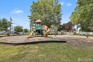 300 W Munsell Ave W, Linden, NJ 07036 - Photo 20