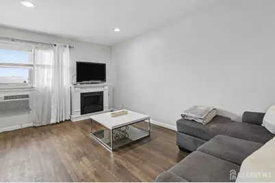 300 W Munsell Avenue W #CC5, Linden, NJ 07036 - Photo 4