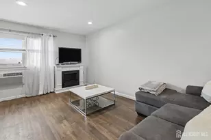 300 W Munsell Ave W, Linden, NJ 07036 - Photo 4