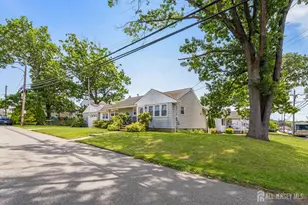 44 Garfield Pl, Sayreville, NJ 08859 - Photo 2
