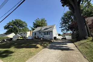 39 Stratford Rd, East Brunswick Township, NJ 08816 - Photo 24