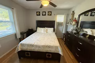 39 Stratford Rd, East Brunswick Township, NJ 08816 - Photo 8
