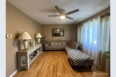 39 Stratford Road, East Brunswick Township, NJ 08816 - Photo 4