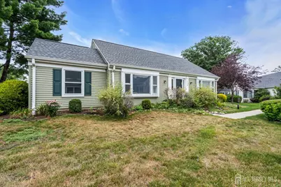 452-A Roxbury Lane, Monroe Township, NJ 08831 - Photo 2